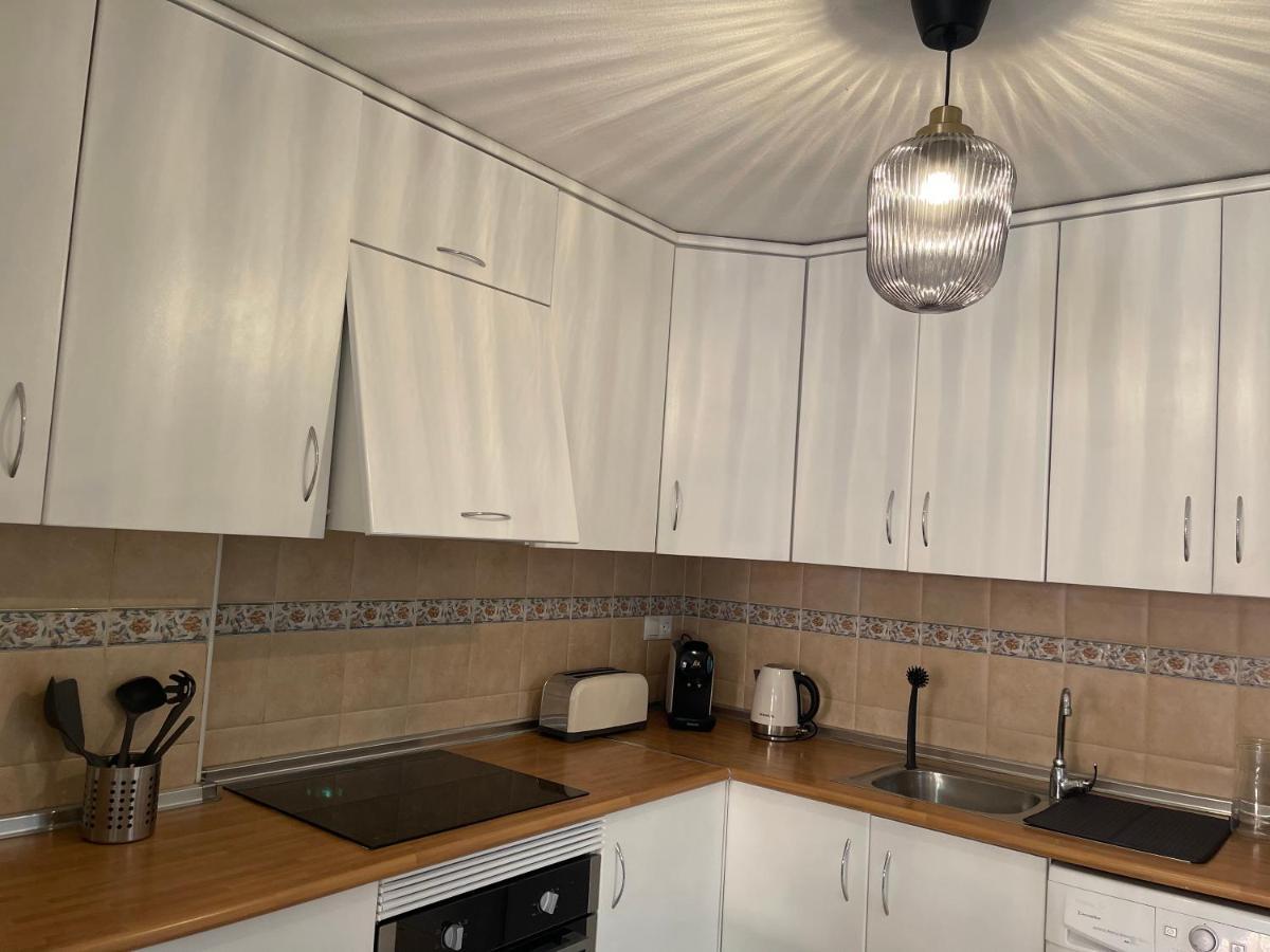 Three Bedroom Apartment With Pool In טורבייחה מראה חיצוני תמונה