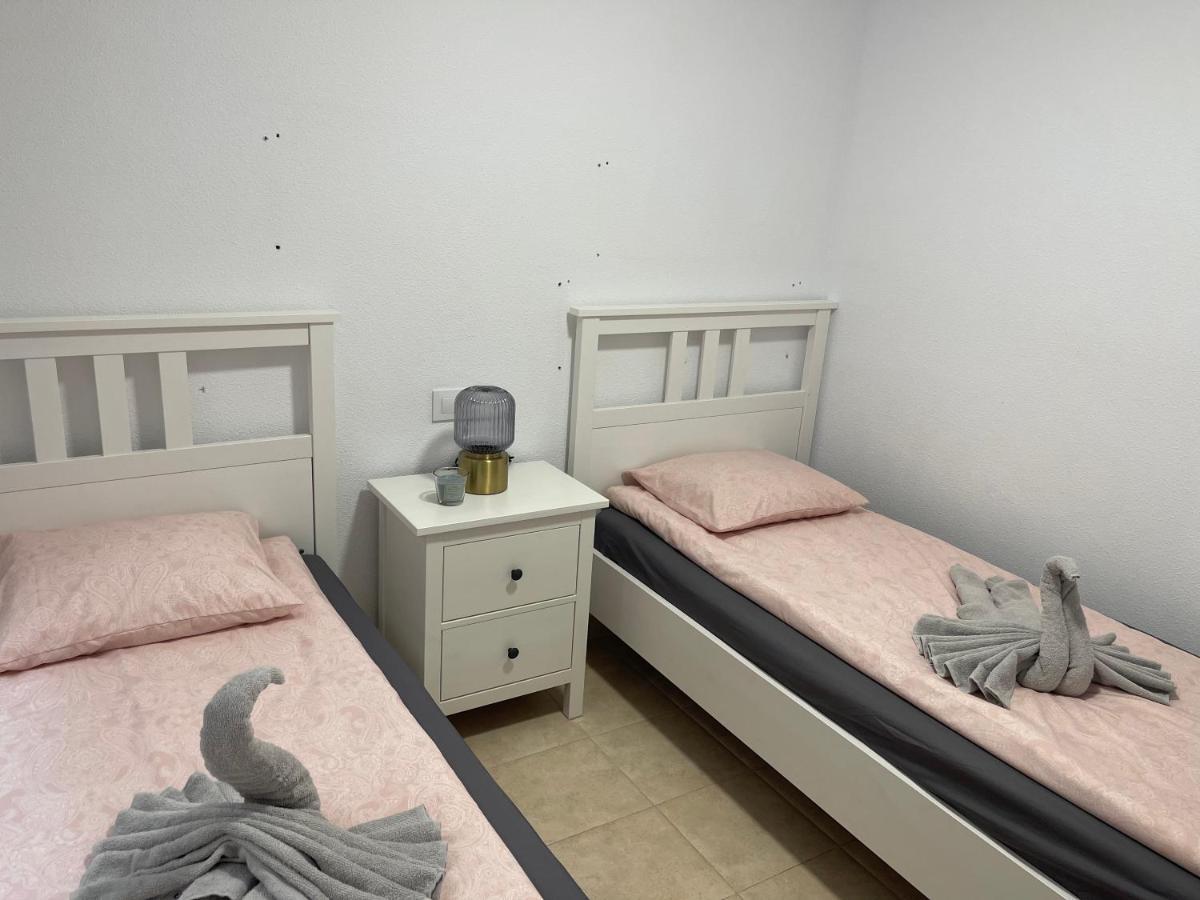 Three Bedroom Apartment With Pool In טורבייחה מראה חיצוני תמונה