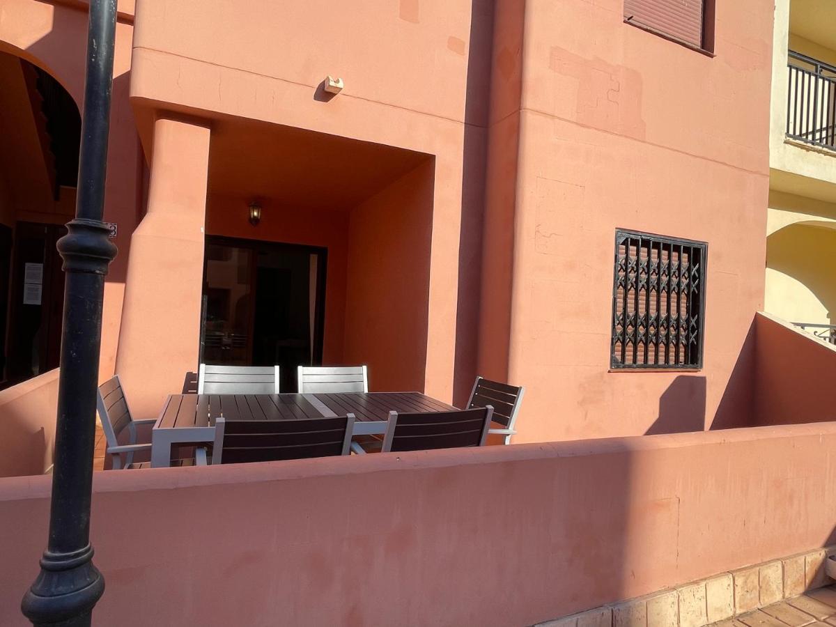 Three Bedroom Apartment With Pool In טורבייחה מראה חיצוני תמונה